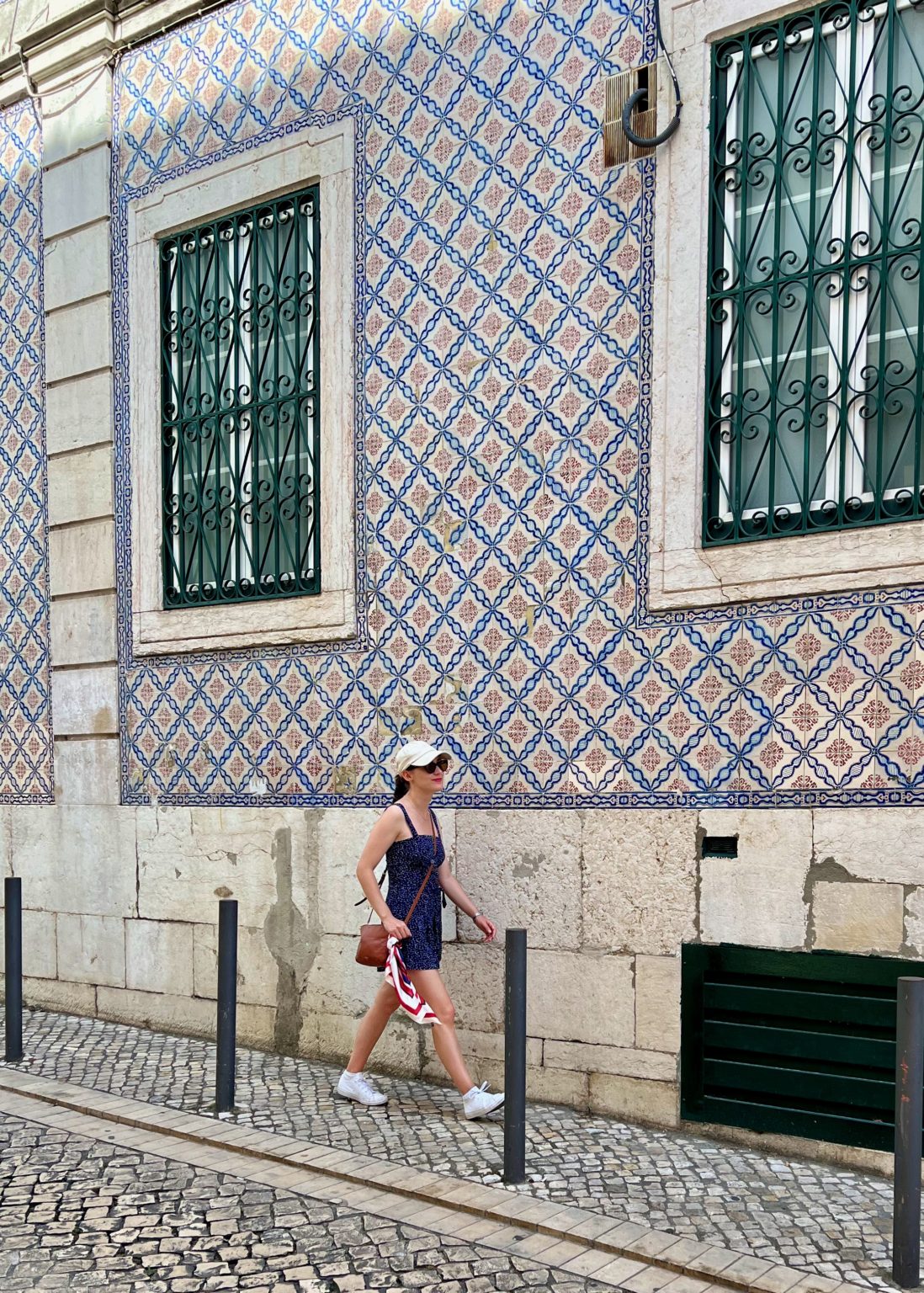 A Romantic Guide to Lisbon & The Algarve - Alyssa J Cori